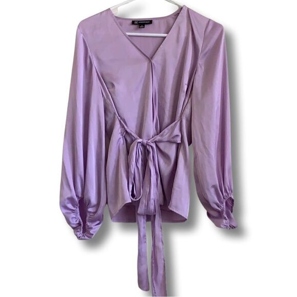 🔹4/$25 Satiny Purple Top - Picture 1 of 9